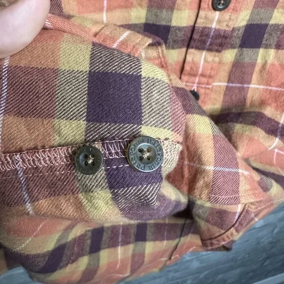Patagonia Womens LS Organic Cotton Midweight Fjord Flannel NWT Size XS (Burl Red - Picture 11 of 15
